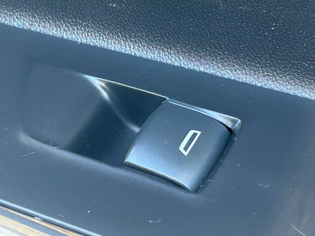 Used 2019 GMC Acadia SLE w/ Driver Alert Package I FWD image 39