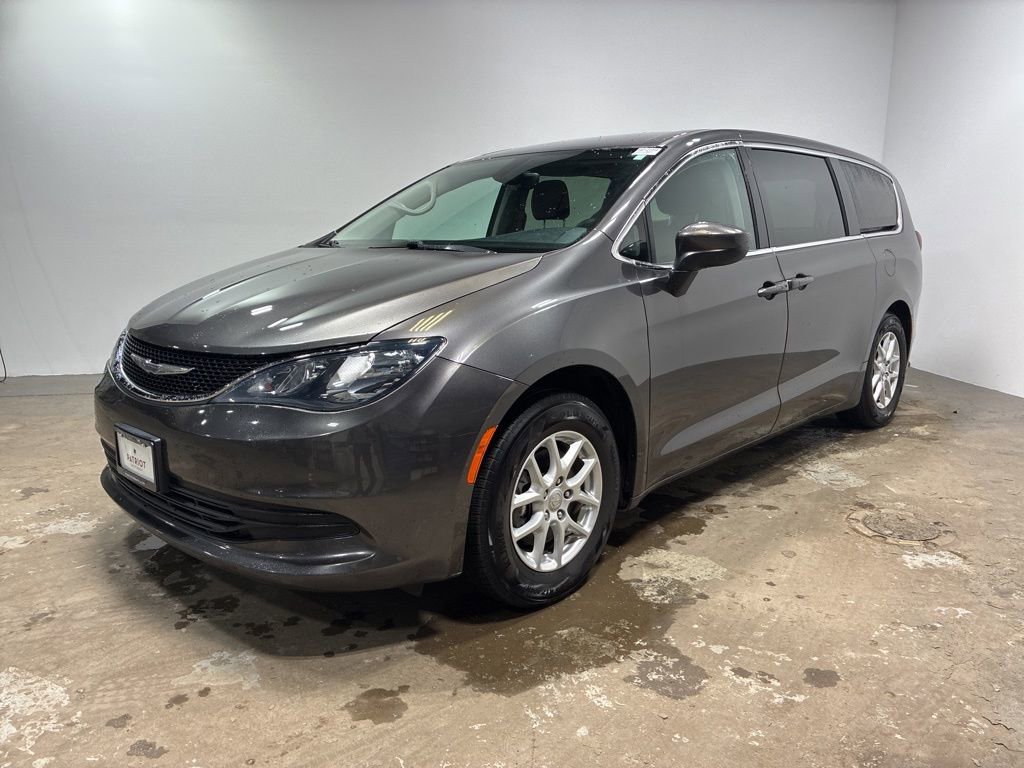 Used 2017 Chrysler Pacifica LX video 2