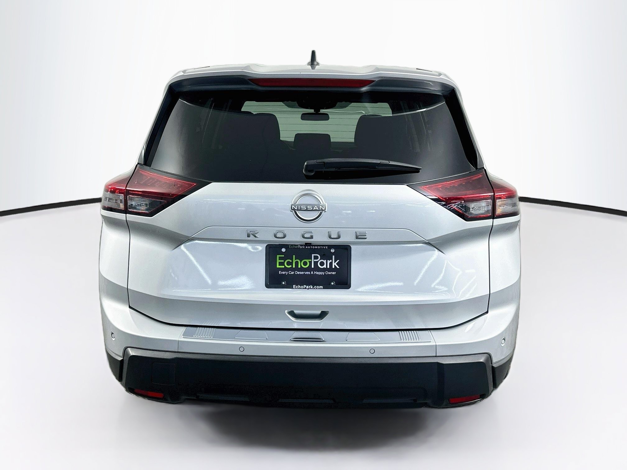 Used 2024 Nissan Rogue S FWD image 7