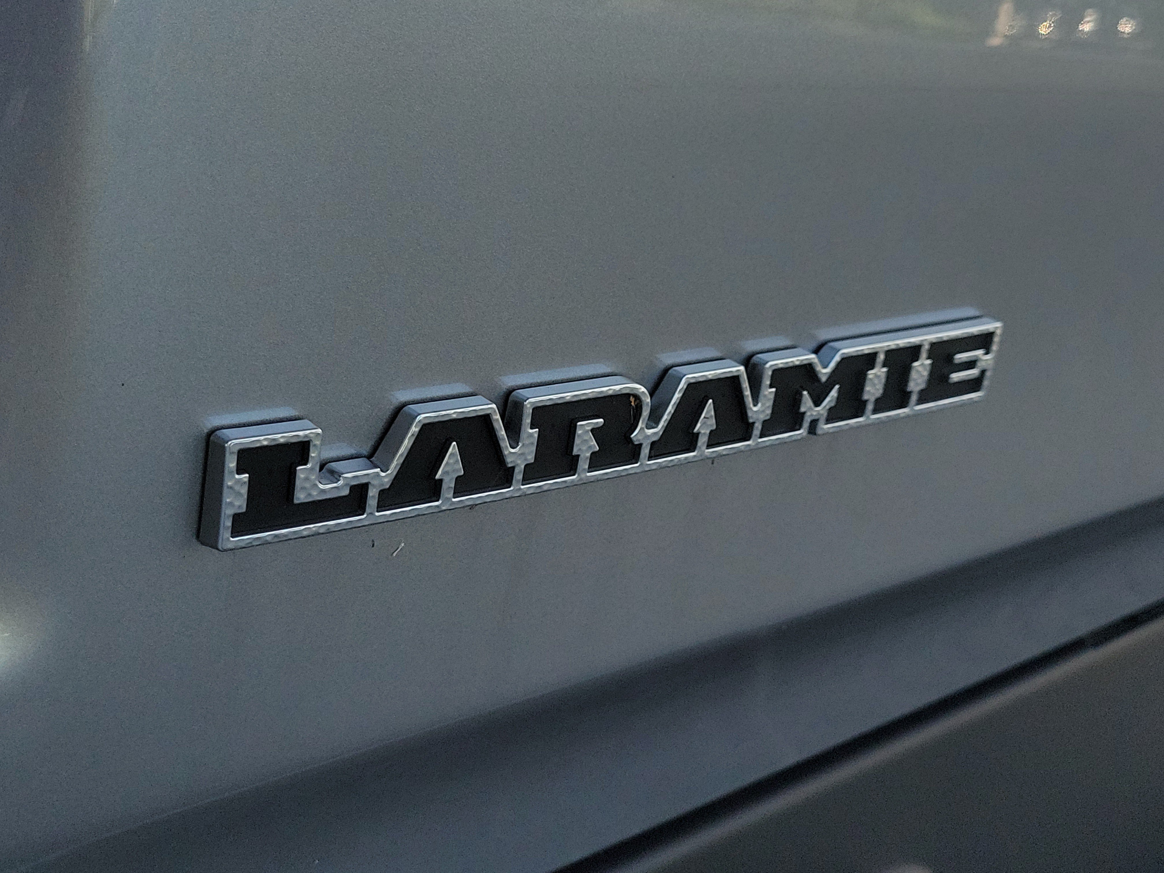 Used 2025 RAM 1500 Laramie w/ Sport Appearance Package AWD/4WD image 7