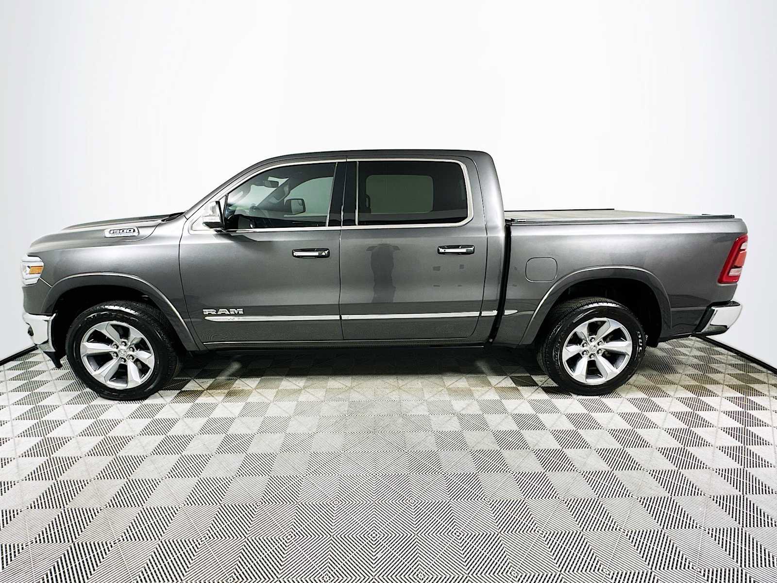 Used 2021 RAM 1500 Limited image 4