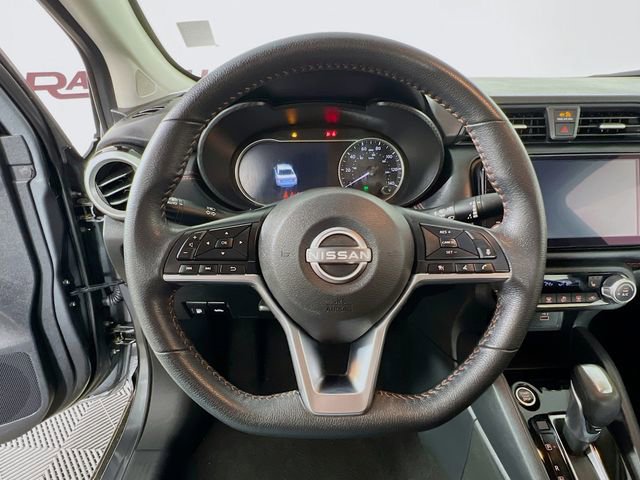 Used 2024 Nissan Versa SR image 12