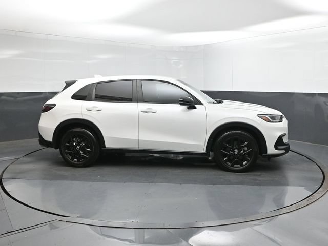 Certified 2025 Honda HR-V Sport image 15