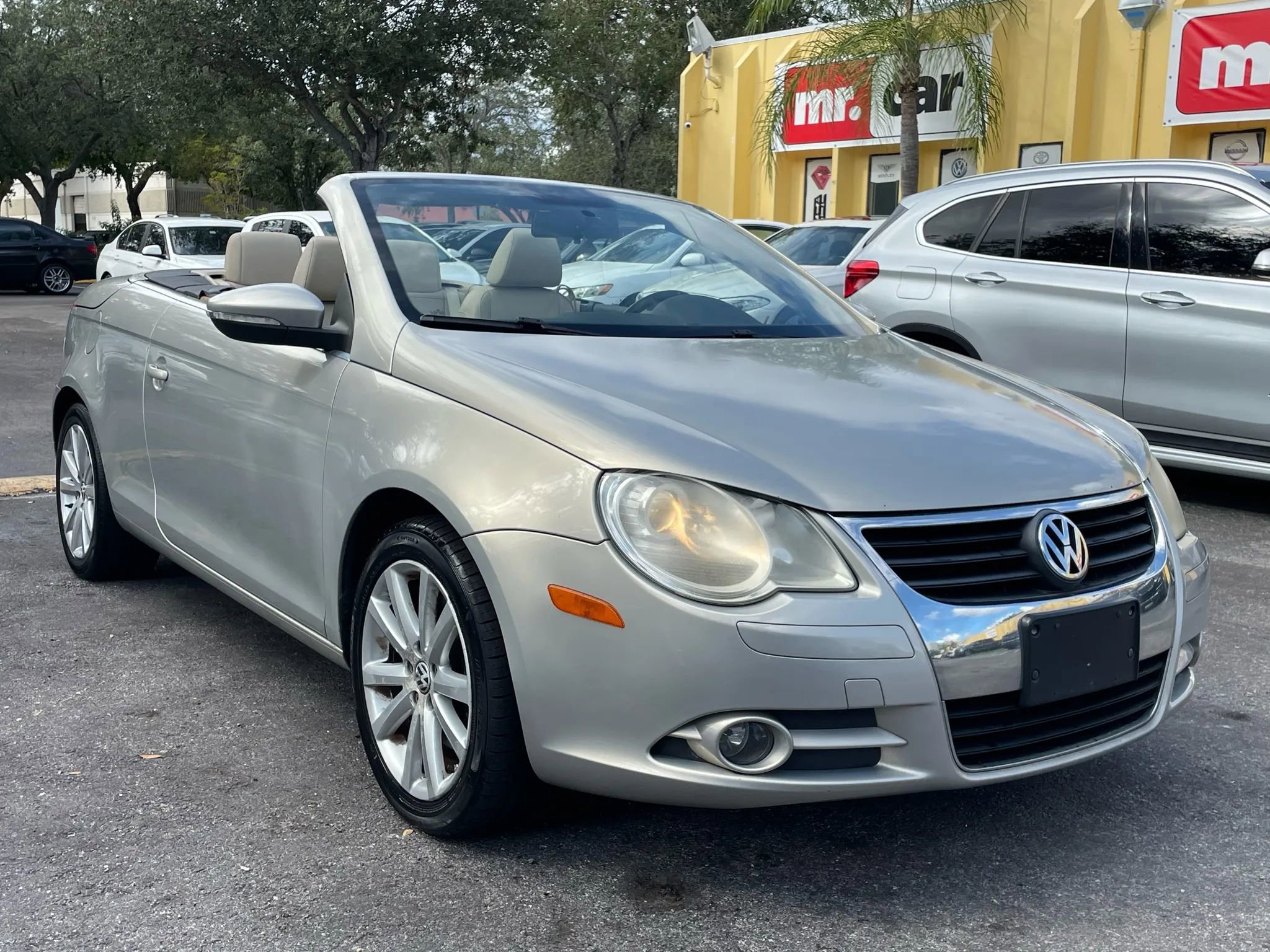Used 2009 Volkswagen Eos Komfort image 2