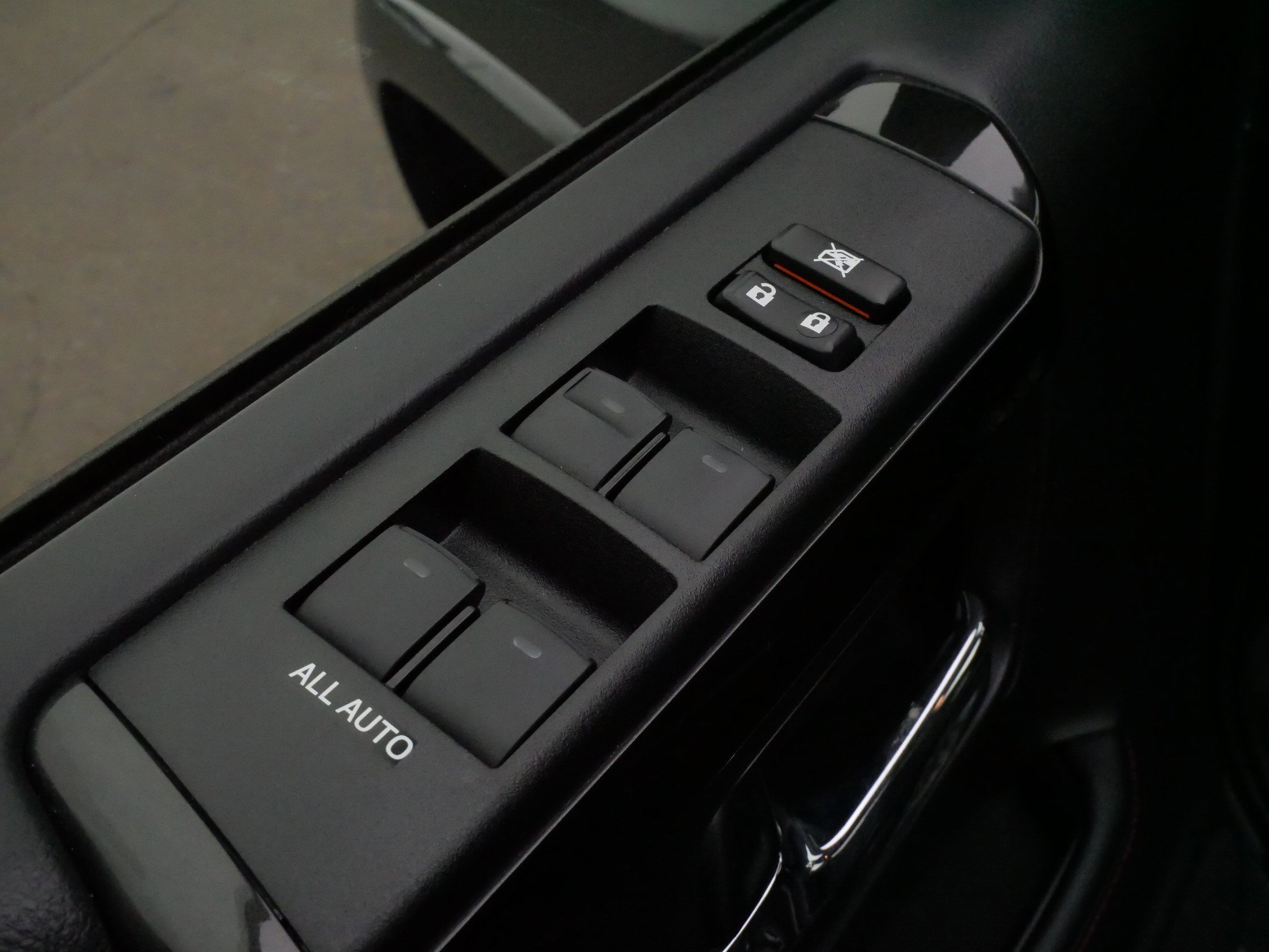 Used 2024 Toyota 4Runner TRD Off-Road Premium image 19