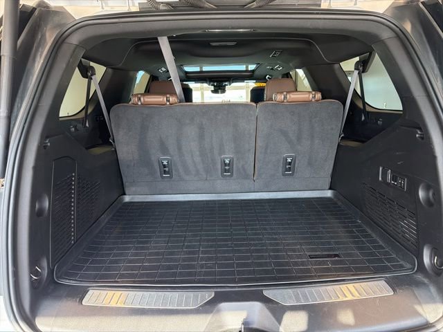 Used 2024 Chevrolet Suburban High Country w/ Advanced Technology Package image 25