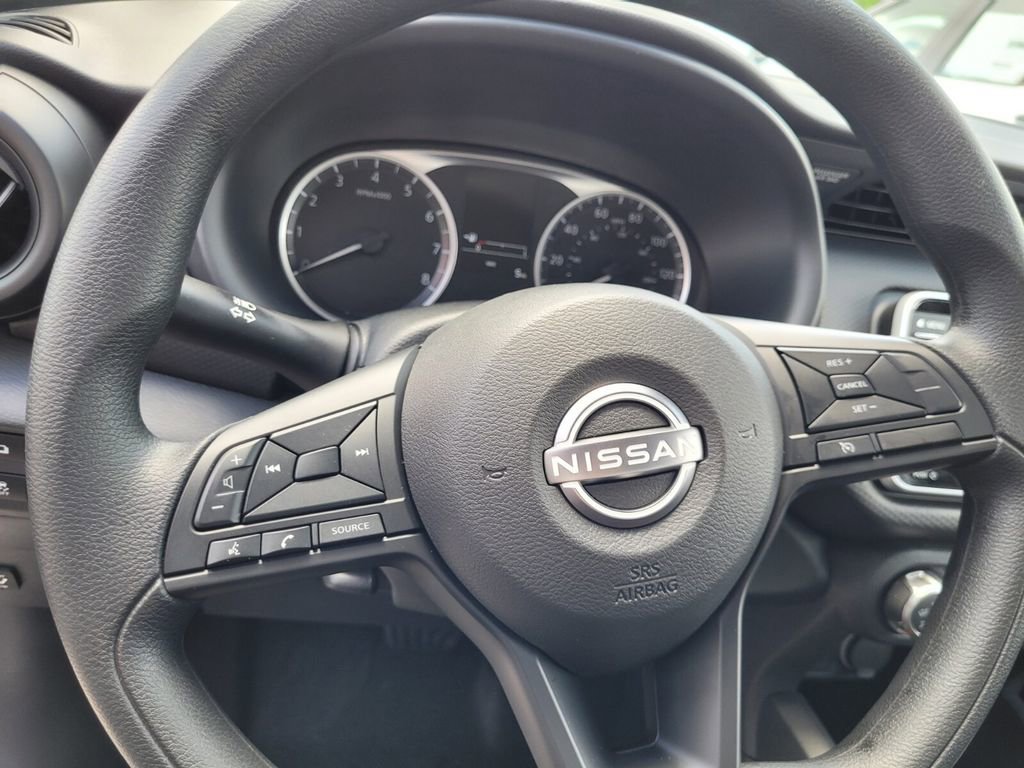 New 2025 Nissan Kicks Play S w/ Interior Electronics Package image 17