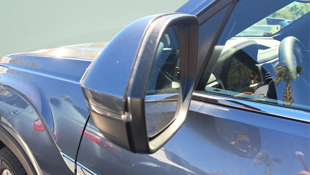 Used 2023 Volkswagen Atlas Cross Sport SE image 4