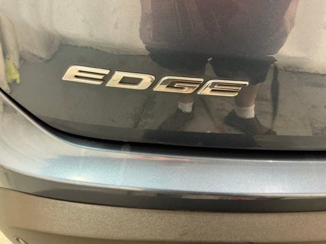 Used 2019 Ford Edge SEL w/ Equipment Group 201A image 6