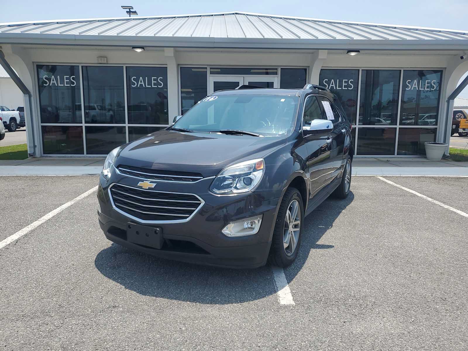 Used 2016 Chevrolet Equinox LTZ w/ Enhanced Convenience Package FWD image 1
