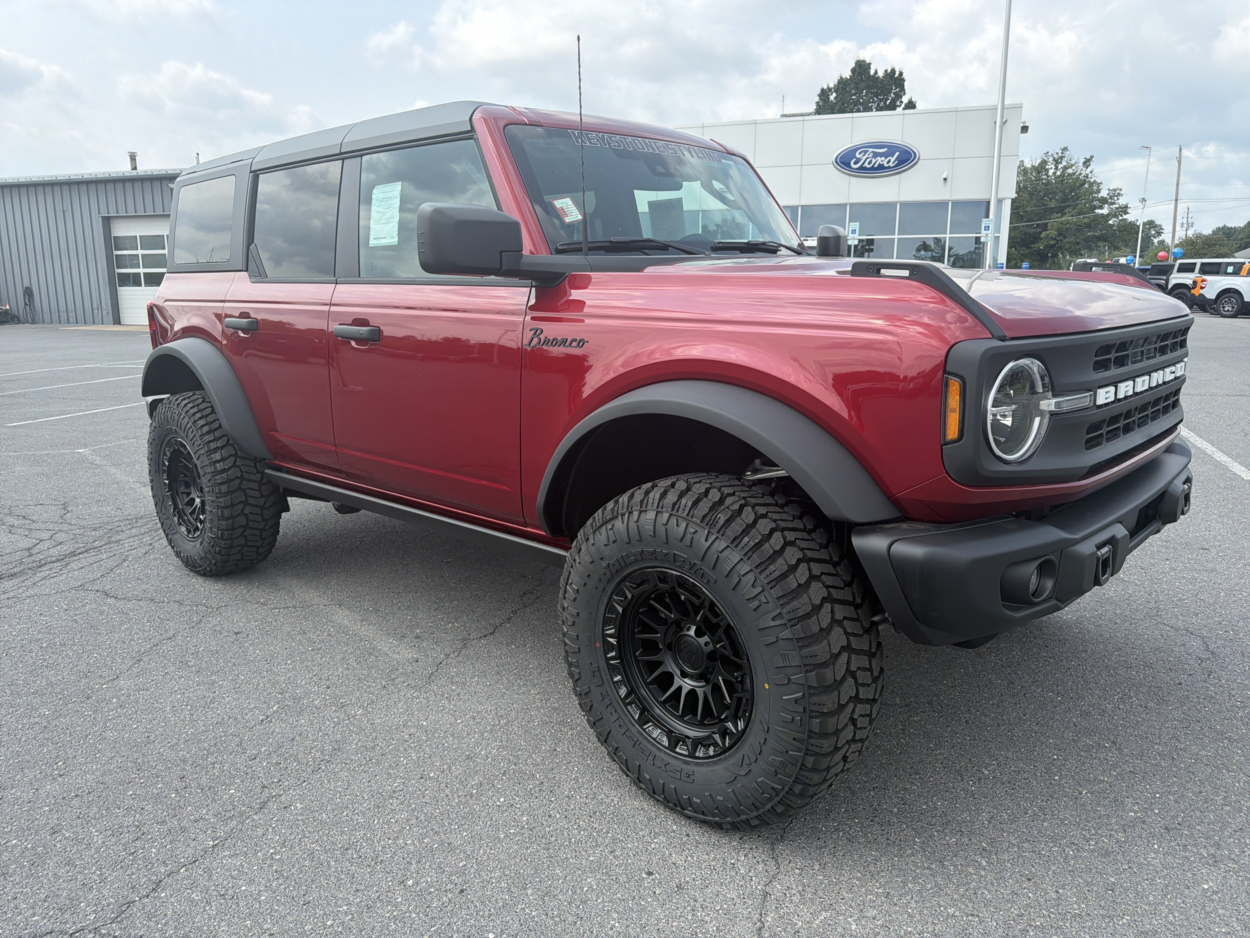 New 2026 Ford Bronco Big Bend w/ Black Diamond Package