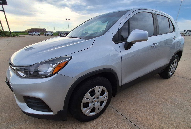 Used 2018 Chevrolet Trax LS w/ Fleet Convenience Package FWD image 4