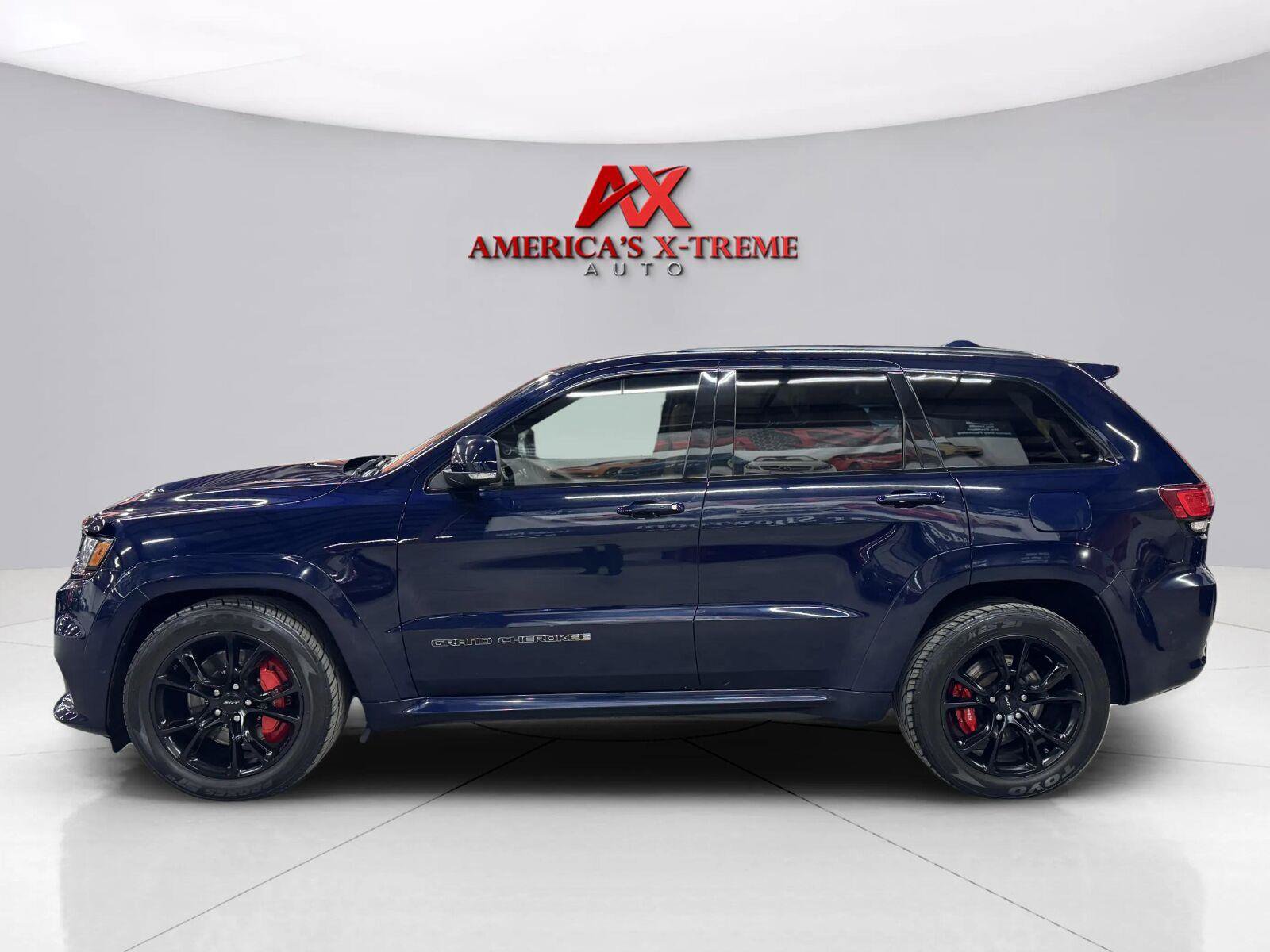 Used 2017 Jeep Grand Cherokee SRT AWD/4WD image 4