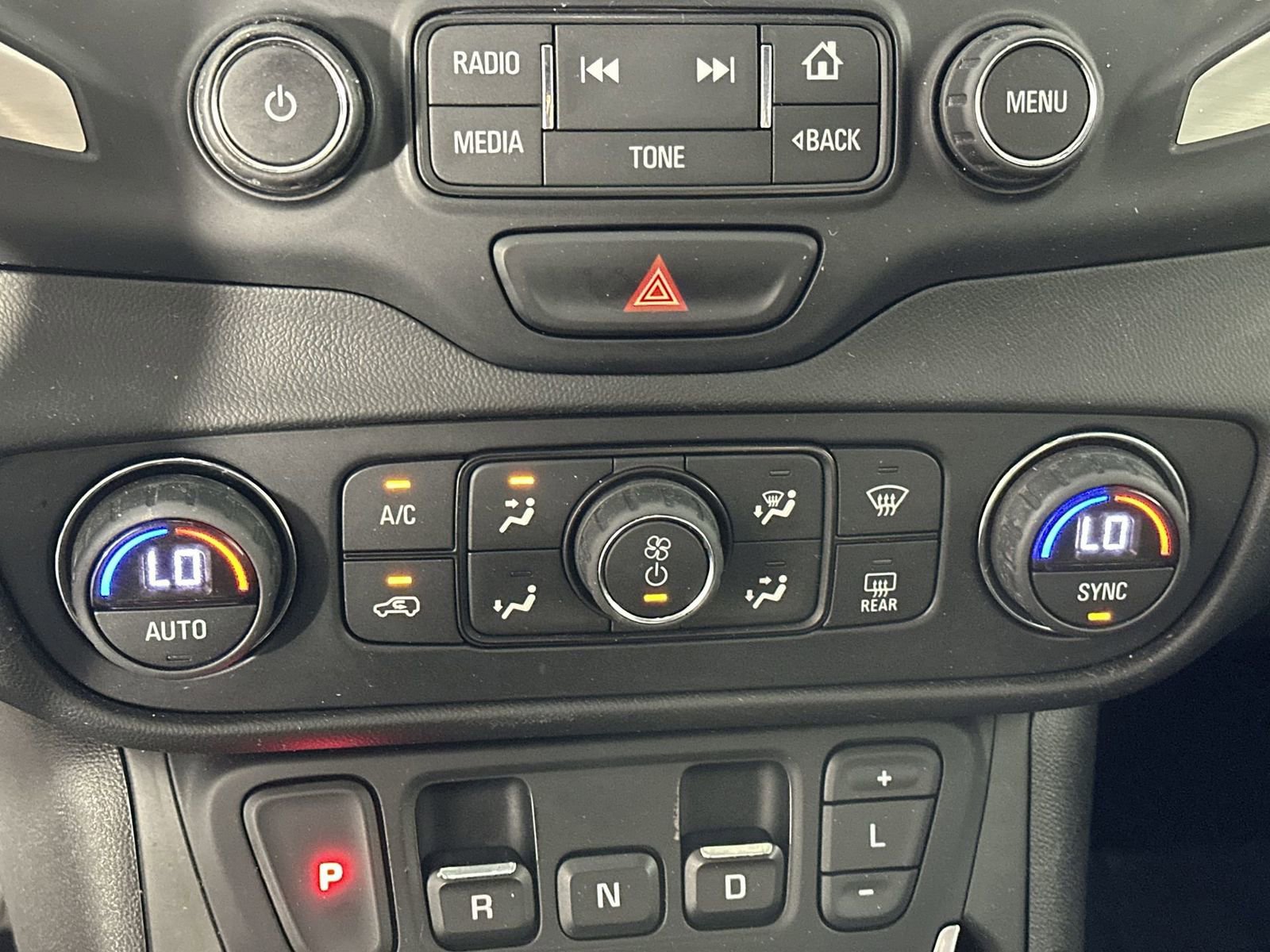Used 2018 GMC Terrain SLT w/ Preferred Package FWD image 19