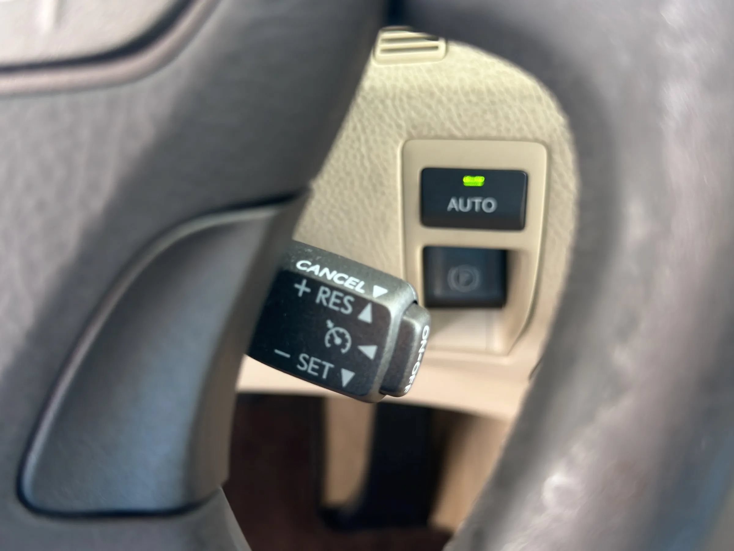Used 2012 Lexus LS 460 w/ Comfort Pkg RWD image 31