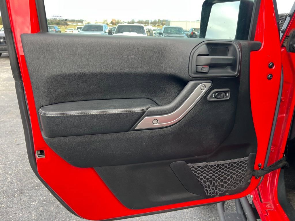 Used 2016 Jeep Wrangler Rubicon image 13