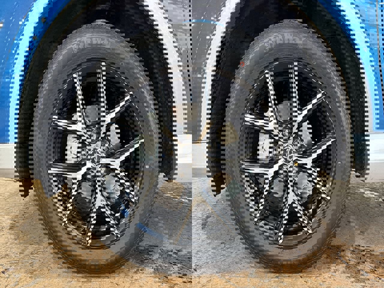 Used 2016 Toyota RAV4 SE image 10