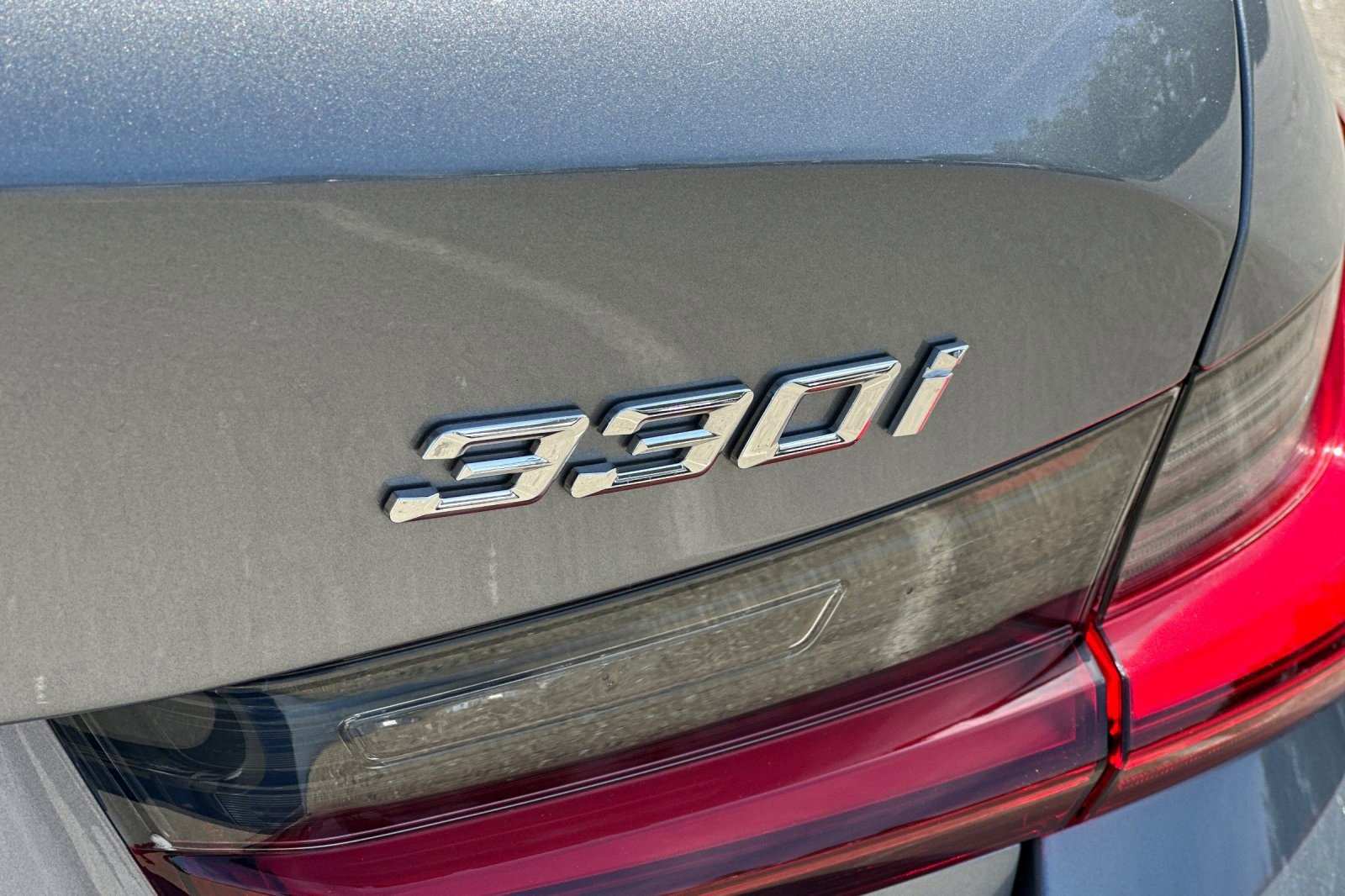 Used 2025 BMW 330i Sedan w/ Convenience Package image 38