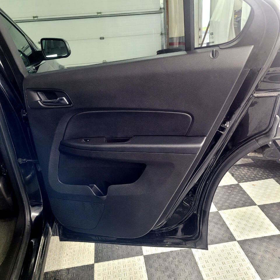 Used 2015 Chevrolet Equinox LT image 16