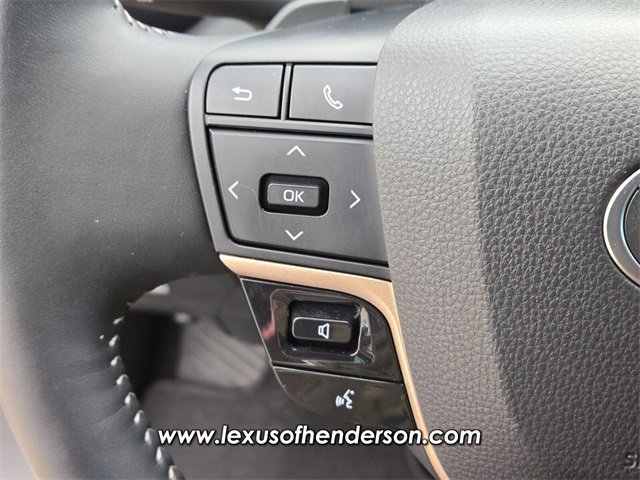 Used 2025 Toyota Crown Signia image 29