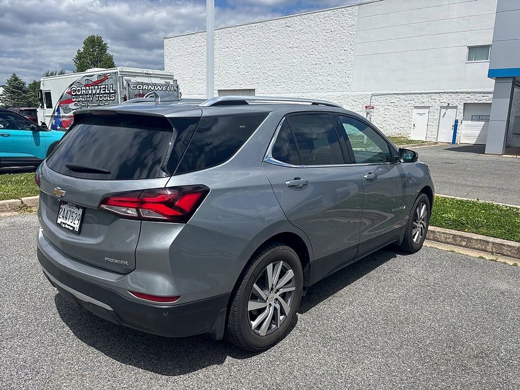 Used 2023 Chevrolet Equinox Premier FWD image 8