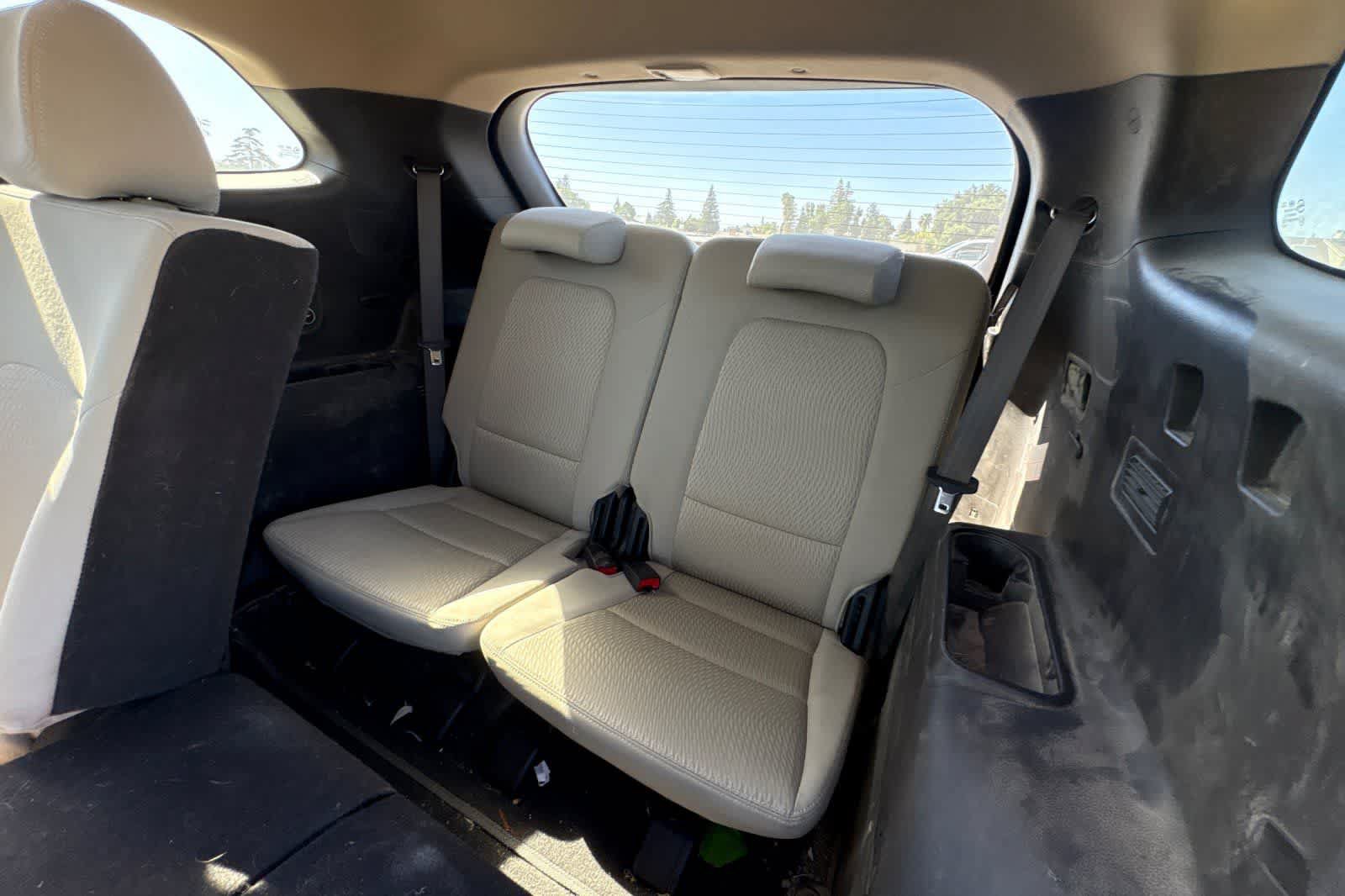 Used 2014 Hyundai Santa Fe GLS FWD image 17