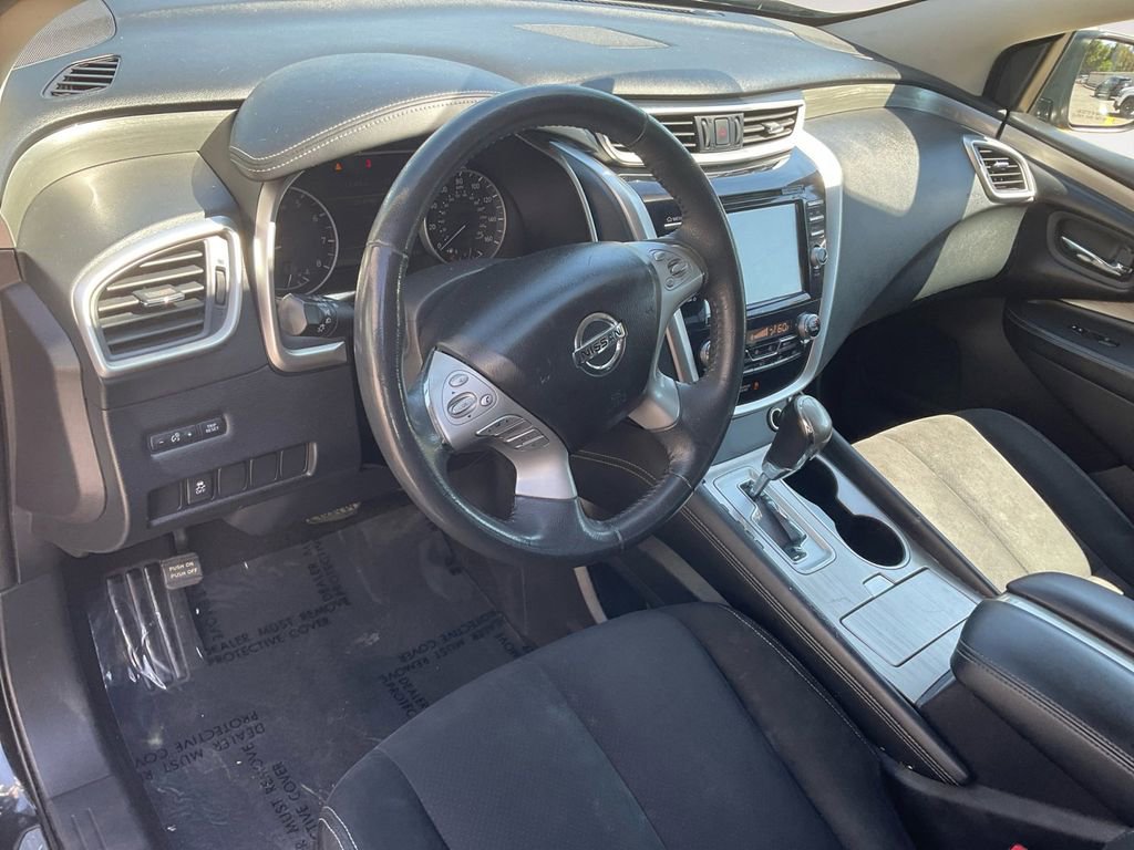 Used 2017 Nissan Murano SV image 16