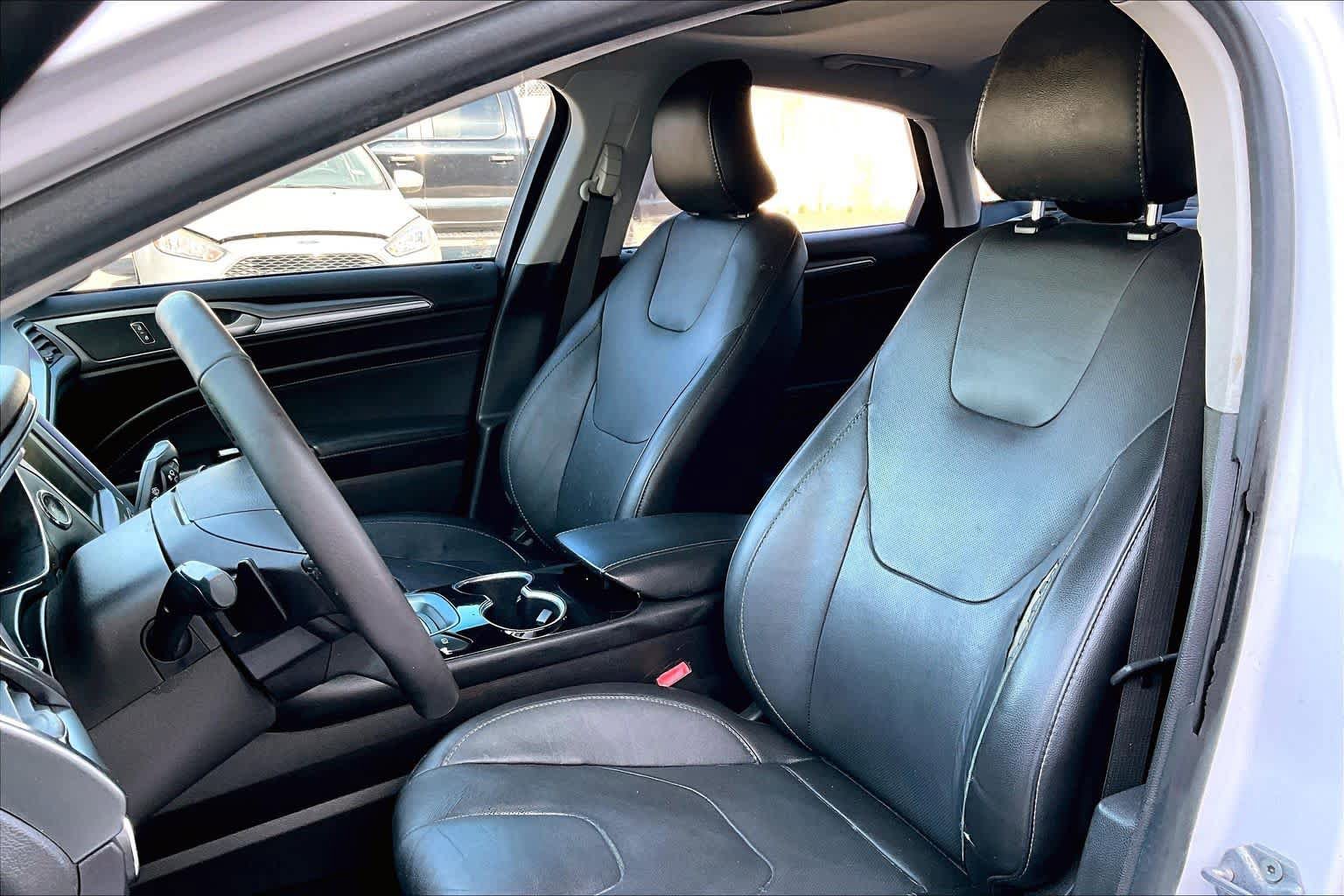 Used 2016 Ford Fusion Titanium image 8