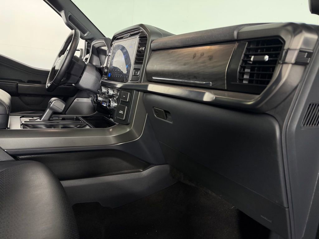 Used 2025 Ford F150 Lariat image 31