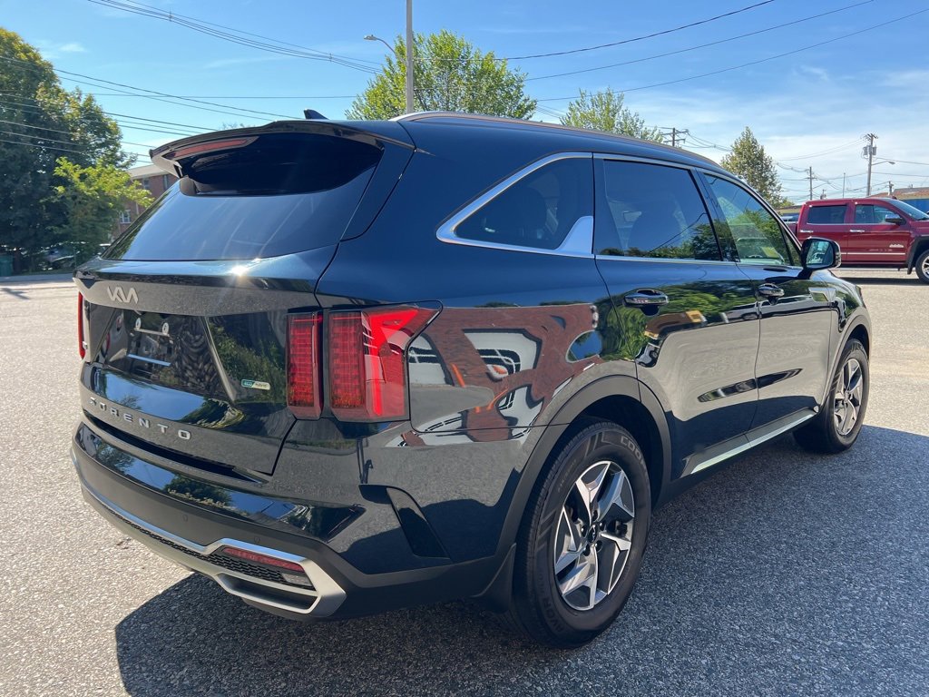 Certified 2022 Kia Sorento S image 5