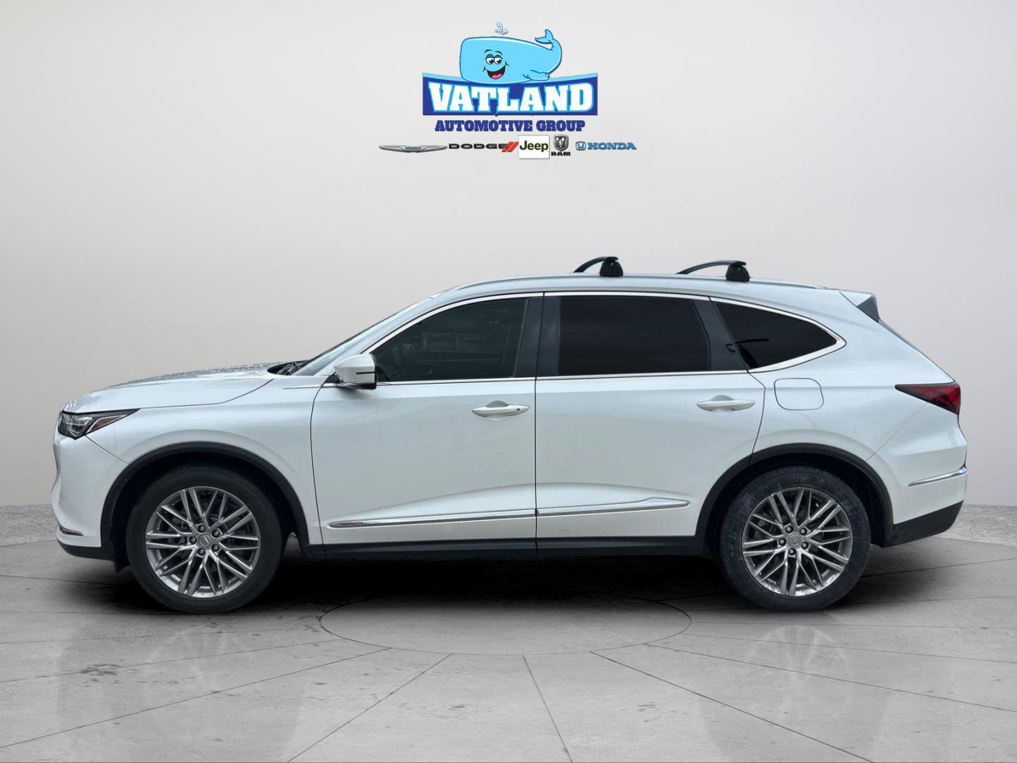 Used 2022 Acura MDX SH-AWD w/ Advance Package image 2