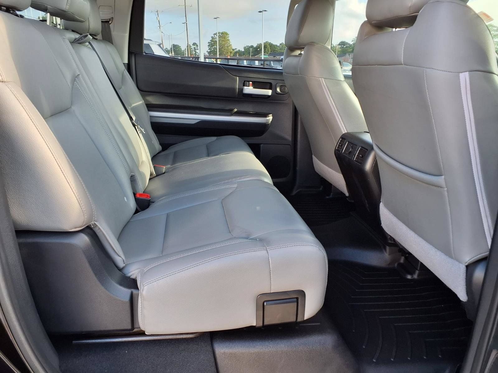 Used 2014 Toyota Tundra SR5 w/ SR5 Upgrade Package RWD image 18