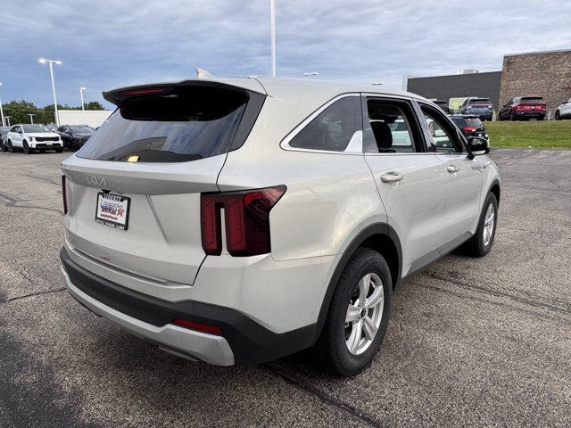 New 2026 Kia Sorento LX FWD image 16