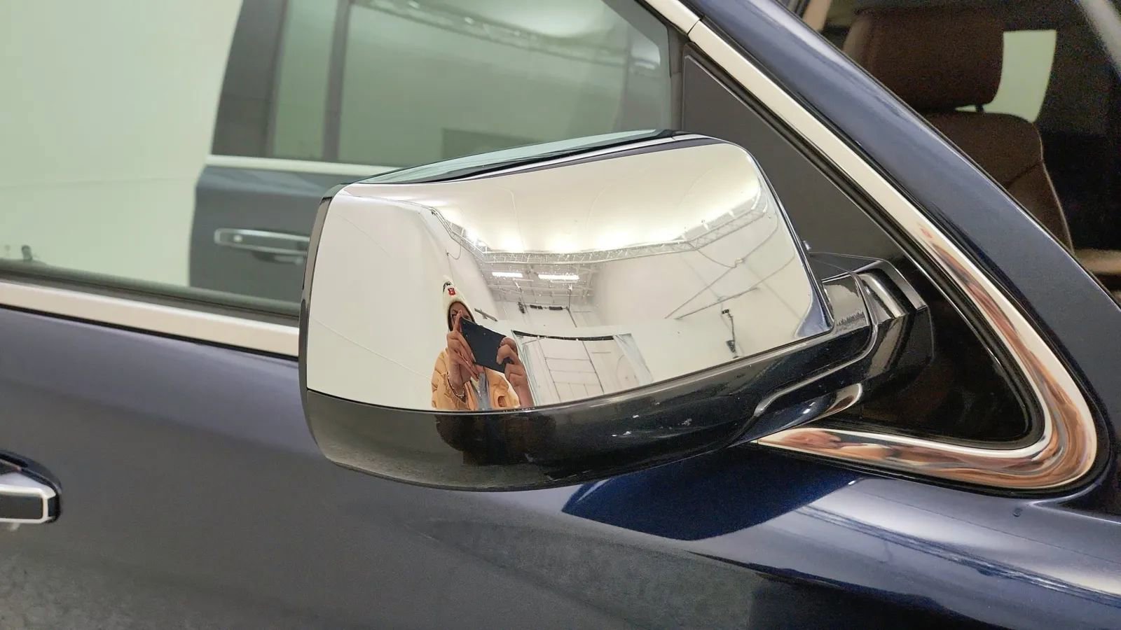 Used 2018 Chevrolet Suburban Premier image 18