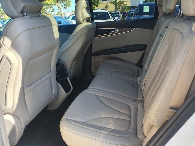 Used 2019 Lincoln Nautilus Select image 25