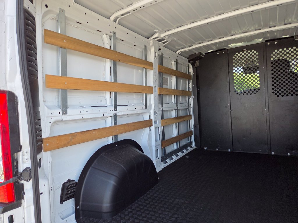 Used 2025 RAM ProMaster 2500 w/ U-Haul Equipment Group FWD image 23