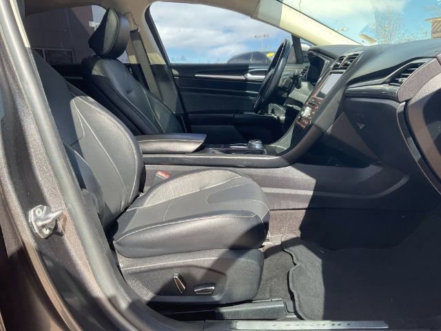 Used 2020 Ford Fusion Titanium AWD/4WD image 17