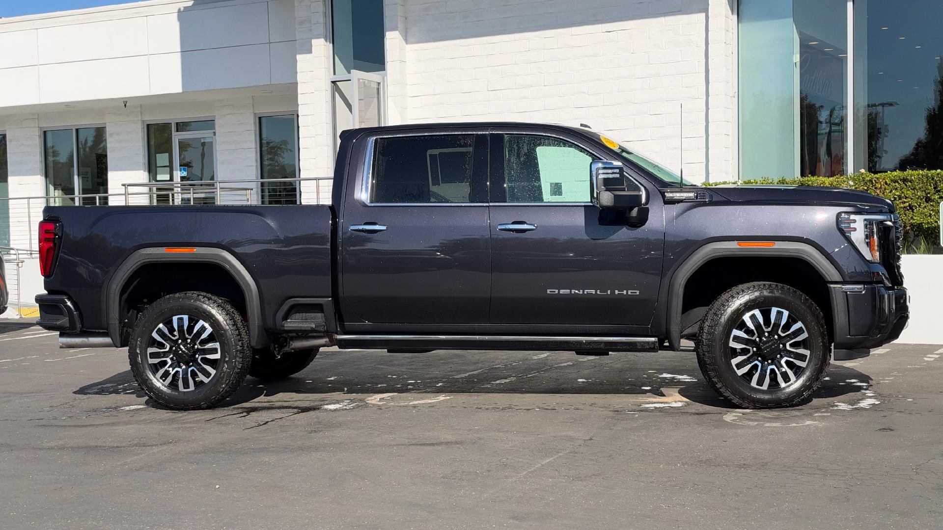 New 2026 GMC Sierra 2500 Denali Ultimate w/ Max Trailering Package AWD/4WD image 3