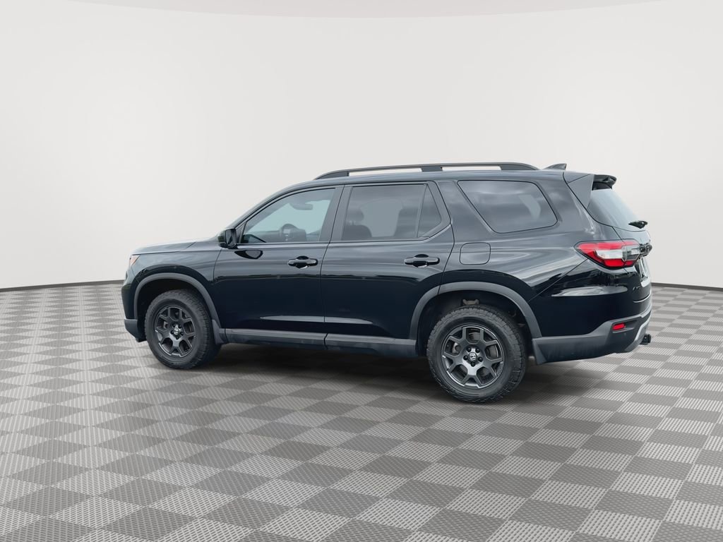 Used 2024 Honda Pilot TrailSport image 6