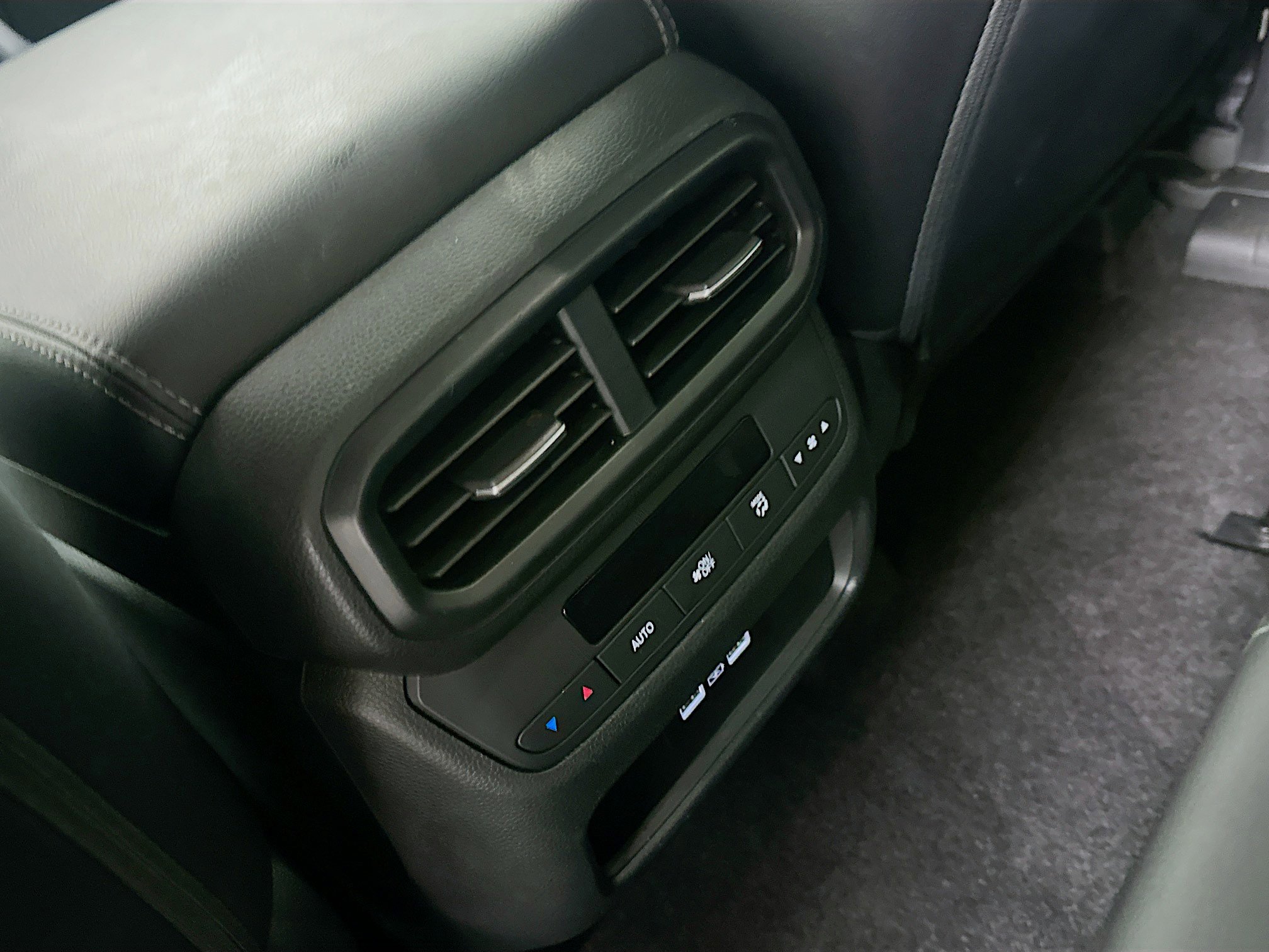 Used 2023 Honda Pilot Touring image 27