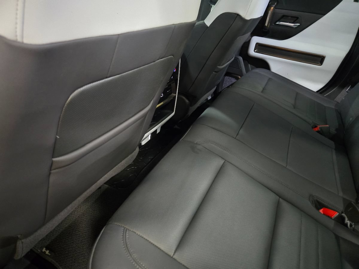 Used 2024 GMC Hummer EV 3X w/ Omega Edition AWD/4WD image 52