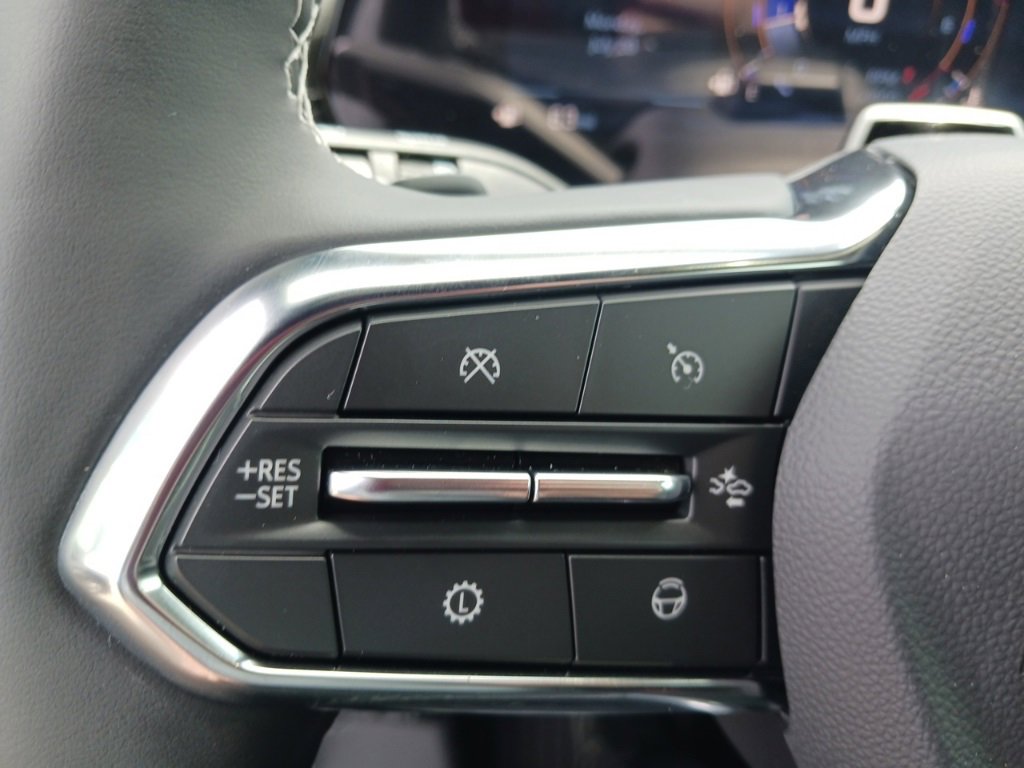 New 2025 Chevrolet Traverse LT w/ Enhanced Driving Package image 14