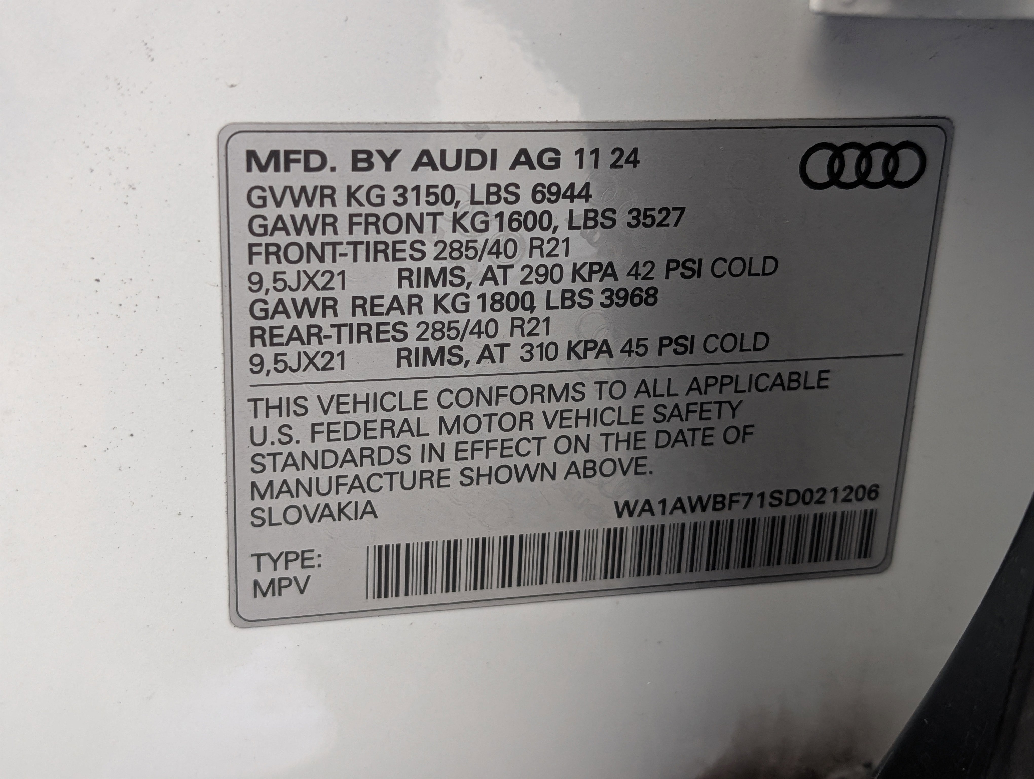 Used 2025 Audi SQ7 Premium Plus w/ Executive Package image 38