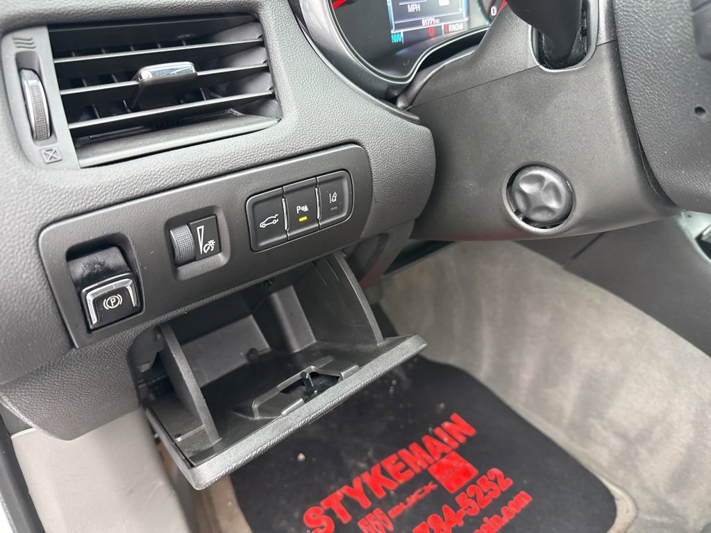 Used 2017 Chevrolet Impala Premier w/ Enhanced Convenience Package image 16