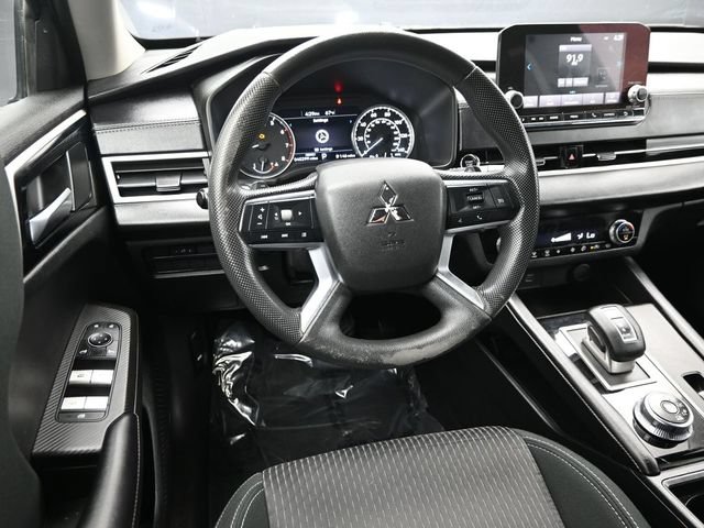 Used 2022 Mitsubishi Outlander ES AWD/4WD image 12