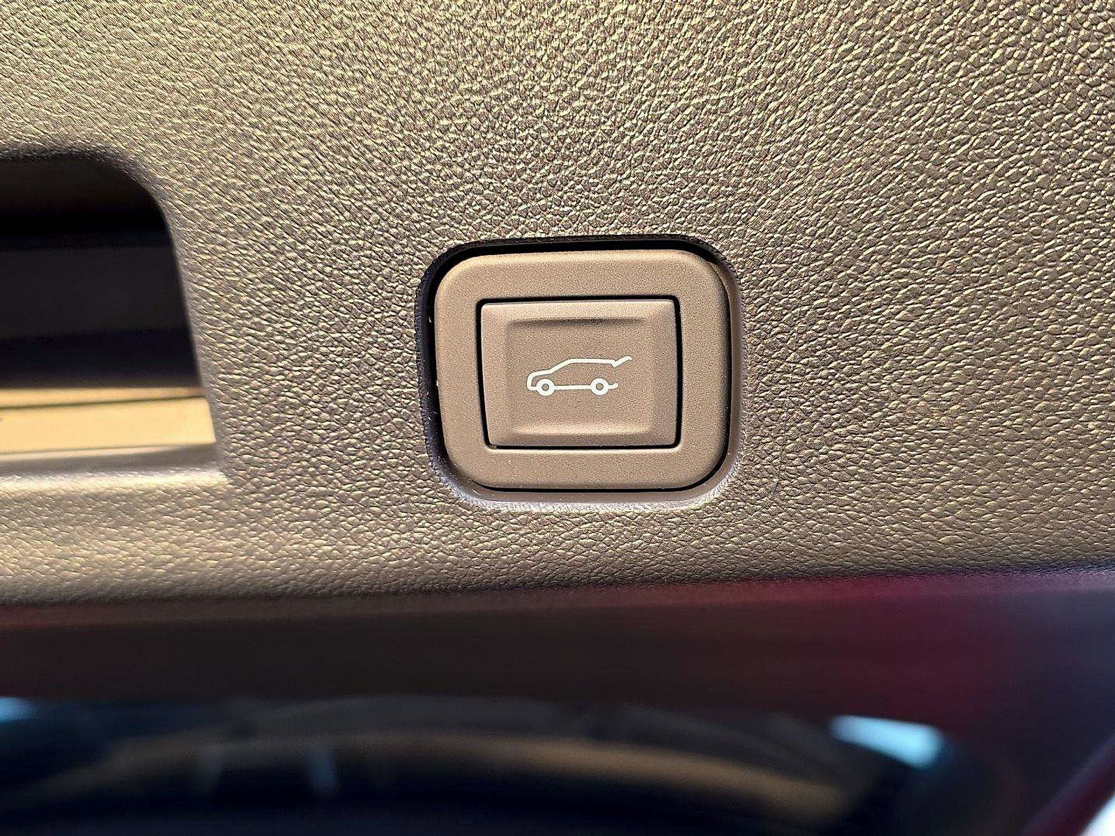 New 2026 GMC Acadia AT4 w/ Super Cruise Package image 13