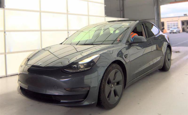 Used 2023 Tesla Model 3 Standard Range RWD image 4