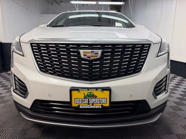 Used 2020 Cadillac XT5 Premium Luxury AWD/4WD image 2