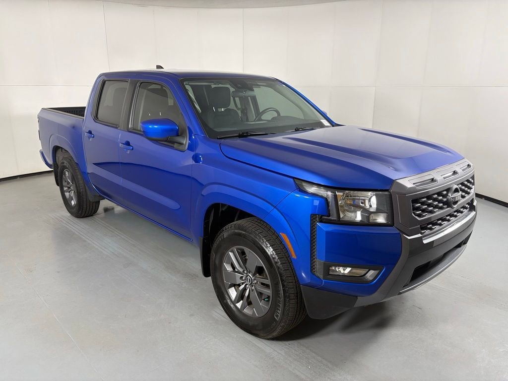 Used 2025 Nissan Frontier SV w/ SV Convenience Package RWD image 3