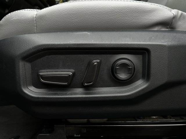 Used 2024 Toyota Tundra Limited w/ Power Package AWD/4WD image 32